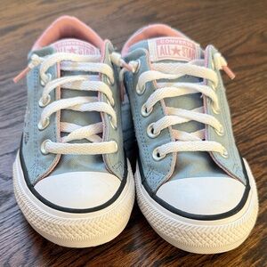 Girls Size 1 Converse Light Blue and Pink Sneakers
